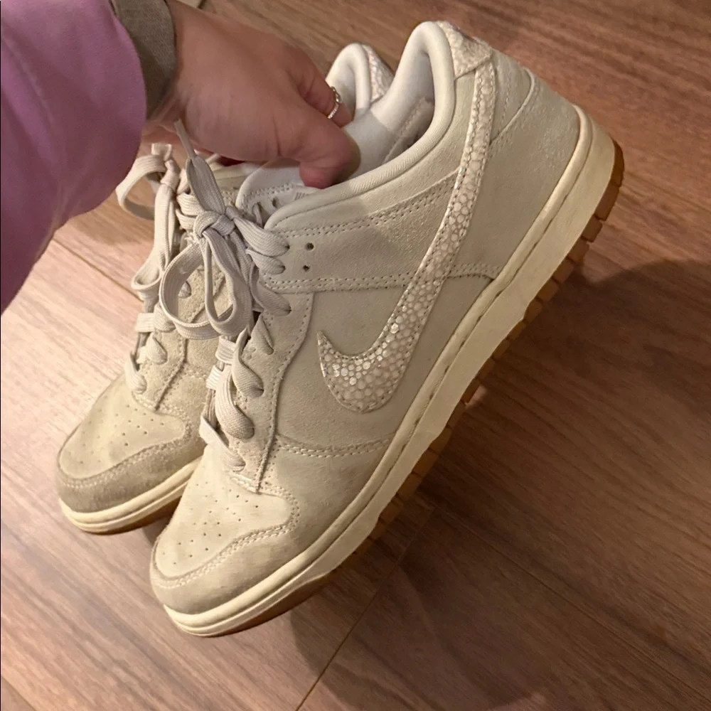 Nike Women's Beige Sneakers